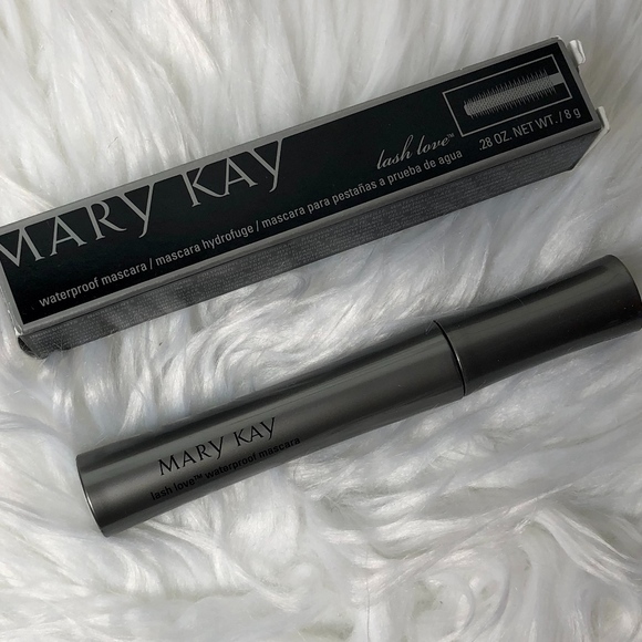 Mary Kay Waterproof Mascara - Picture 1 of 3